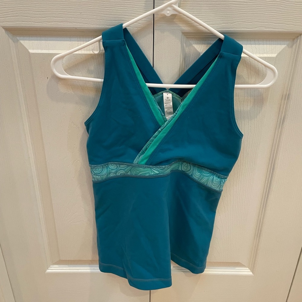 Lululemon tank